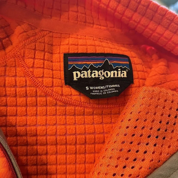 Patagonia sz S salmon pink retool 1/2 zip w/ zip pocket great pre owned cond - Picture 9 of 10